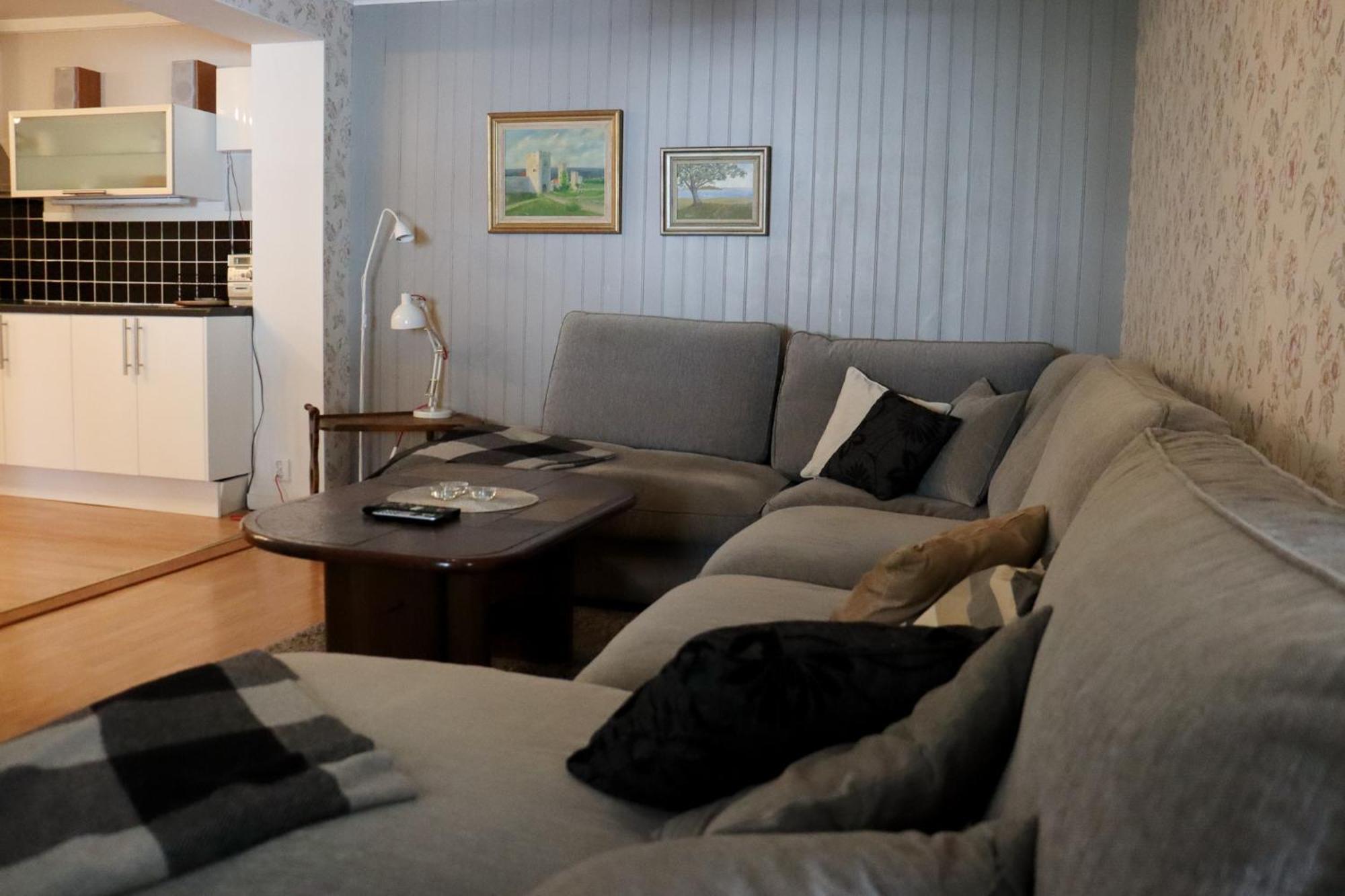 Oestravi Visby 2 Rok Stor Altan Apartment Exterior photo